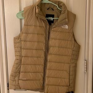 Womens NWT North Face vest khaki